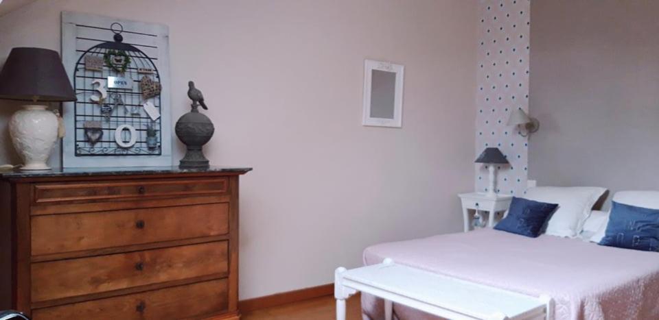 Les Ruettes Hotel Saint-Germain-sur-Sarthe Bagian luar foto